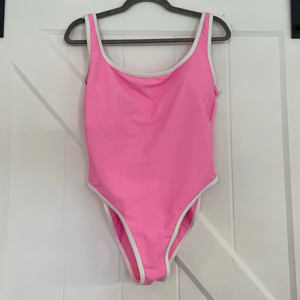 Lain Snow Ocean Isle One Piece Pitaya